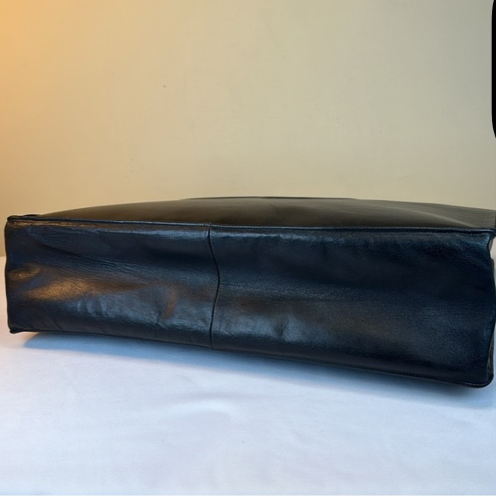 CHANEL COA XL Calfskin Tote 24K Goldplated Hardware Early 90's Made in France - Picture 9 of 16